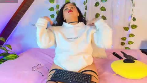 Alana Gmez  online show from June 2026 06:56:01 PM
