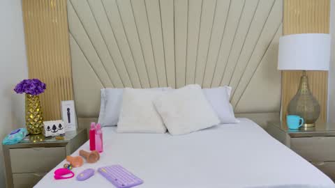 Snapshot of alanah_grey chatting on September 2025 11:56:02 AM Alanah Bustamante online show from September 2025 11:56:02 AM