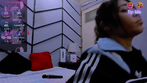 Alana online show from February 2025 01:00:01 AM