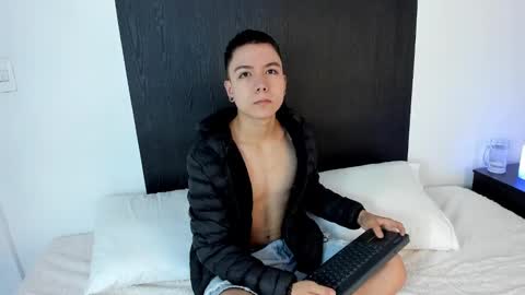 Snapshot of alanblack1 chatting on January 2025 12:22:01 PM alanblack1 online show from January 2025 12:22:01 PM