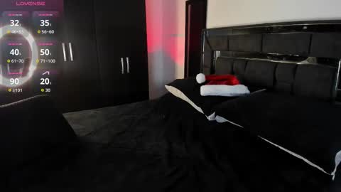 Snapshot of alanblack1 chatting on December 2025 12:19:02 AM alanblack1 online show from December 2025 12:19:02 AM