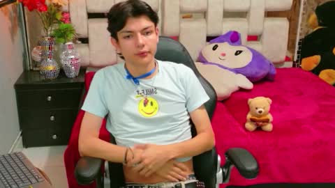 Snapshot of alandelrey57 chatting on February 2026 08:27:02 PM ALAN DEL REY online show from February 2026 08:27:02 PM