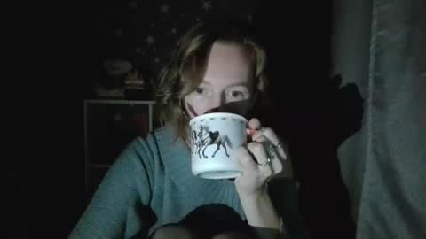 Elisa online show from October 2025 06:41:01 PM