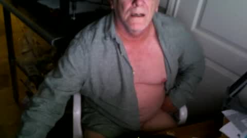 Snapshot of alanlee10allen chatting on December 2025 03:56:01 AM Alanlee10allen online show from December 2025 03:56:01 AM