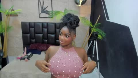 Snapshot of alanna_bonny chatting on June 2026 05:07:01 PM Alanna online show from June 2026 05:07:01 PM