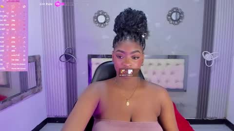 Snapshot of alanna_bonny chatting on June 2026 04:01:02 AM Alanna online show from June 2026 04:01:02 AM
