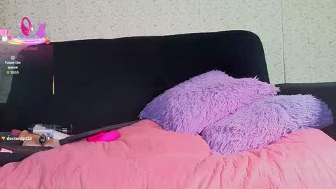 alanna_jones11_aws online show from January 2026 05:05:01 PM