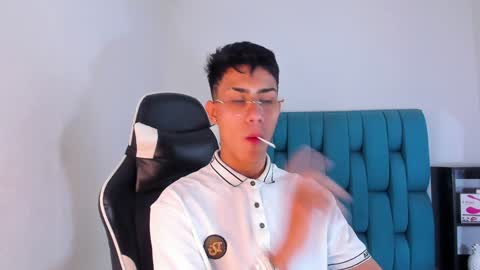 Snapshot of alannaughty_ chatting on February 2025 04:15:02 AM alannaughty_ online show from February 2025 04:15:02 AM