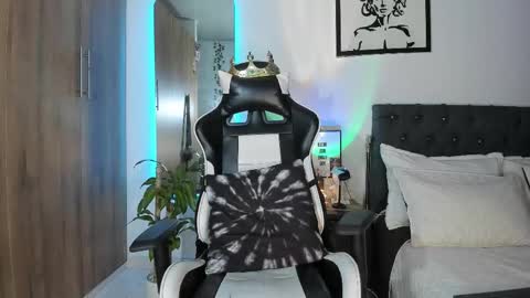 alannaughty_ online show from March 2026 05:01:02 AM