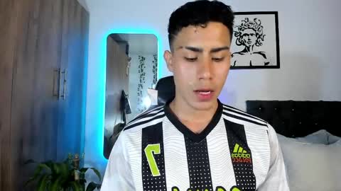 alannaughty_ online show from April 2026 12:06:01 AM