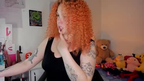 Caro online show from April 2026 12:42:01 PM