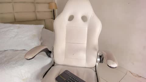 Alaska online show from December 2025 04:29:01 AM