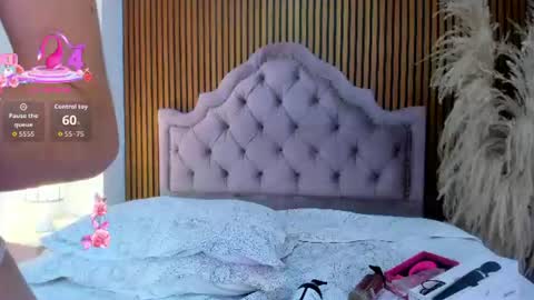 Snapshot of alaskaflowers_ chatting on June 2026 10:15:01 AM Alaska online show from June 2026 10:15:01 AM