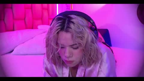 albaandthayron online show from March 2026 12:12:02 PM