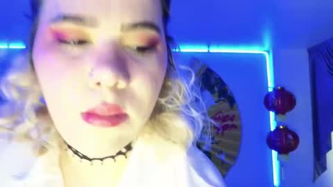 albaandthayron online show from May 2026 12:10:01 PM