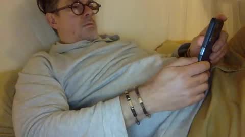 Snapshot of albandant chatting on December 2025 10:55:02 AM albandant online show from December 2025 10:55:02 AM