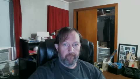 Snapshot of alberik2316 chatting on October 2025 04:26:02 PM Alberik online show from October 2025 04:26:02 PM