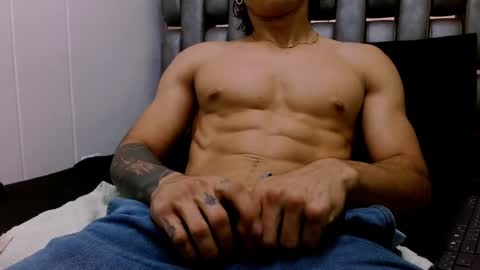 Snapshot of albertbernal69 chatting on January 2025 07:45:01 AM Albert online show from January 2025 07:45:01 AM