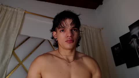 Snapshot of albertbernal69 chatting on February 2025 05:15:02 AM Albert online show from February 2025 05:15:02 AM