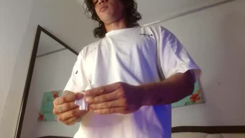 Snapshot of albertbernal69 chatting on September 2025 03:05:01 AM Albert online show from September 2025 03:05:01 AM