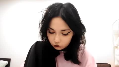 Im Katrina online show from October 2025 07:14:02 PM