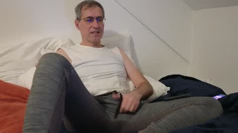 Snapshot of alec_gaython chatting on December 2024 06:15:01 PM Alec Dubolsz online show from December 2024 06:15:01 PM