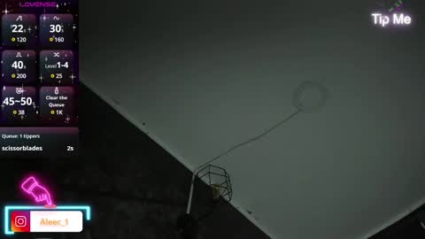 Snapshot of alecadrews_ chatting on February 2025 11:04:02 PM ALEC ANDREWS online show from February 2025 11:04:02 PM