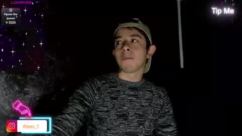 Snapshot of alecadrews_ chatting on March 2025 07:09:02 PM ALEC ANDREWS online show from March 2025 07:09:02 PM