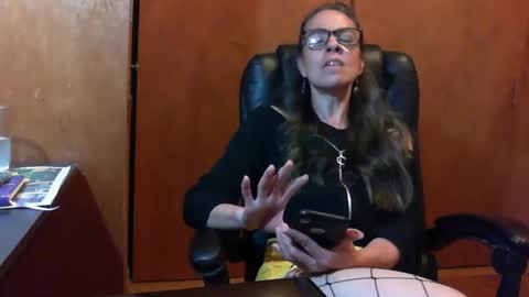 Snapshot of aledca chatting on October 2025 06:30:01 AM Andrea online show from October 2025 06:30:01 AM