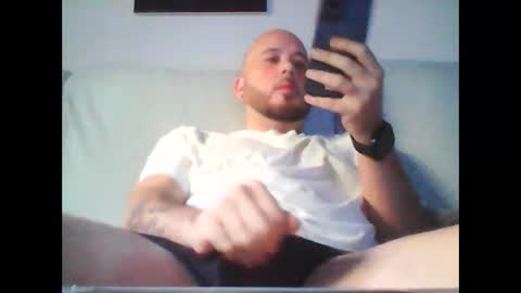 Snapshot of aleeexxxx4u chatting on October 2025 09:08:01 AM aleeexxxx4u online show from October 2025 09:08:01 AM