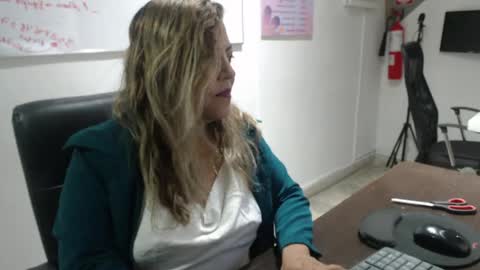  Aleja  online show from April 2026 05:37:01 PM