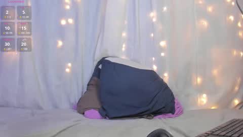 Snapshot of aleja_rossi chatting on January 2025 04:43:01 AM Aleja online show from January 2025 04:43:01 AM