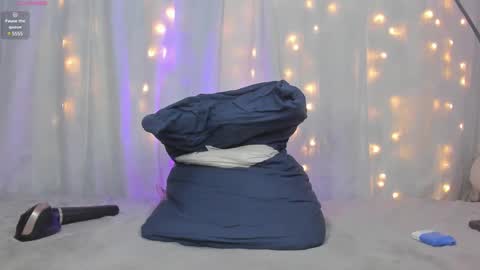 Snapshot of aleja_rossi chatting on January 2025 12:09:01 AM Aleja online show from January 2025 12:09:01 AM