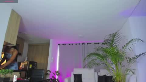 A L E J A N D R A online show from November 2025 11:08:02 AM