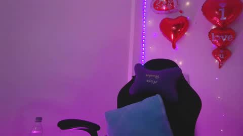 Aleja Harker  online show from January 2025 02:16:02 AM