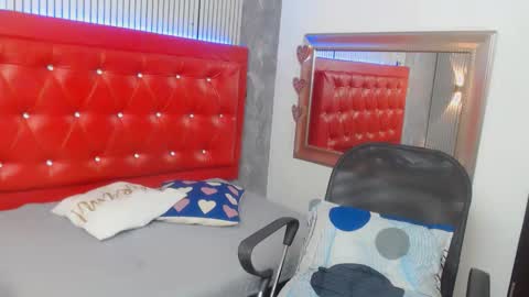   online show from December 2025 03:35:01 AM