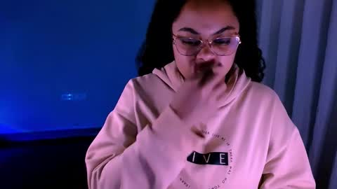 Alejandra  online show from December 2025 03:12:03 AM