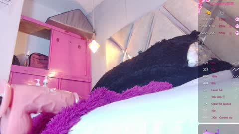 Snapshot of alejandra_martinss chatting on January 2025 07:21:02 AM alejandra martins online show from January 2025 07:21:02 AM