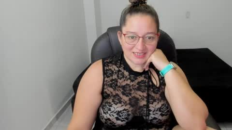 alejandra online show from April 2026 03:44:01 PM