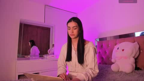 alejandraaa_ online show from September 2025 02:39:02 AM