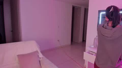 alejandraaa_ online show from February 2026 03:13:02 AM