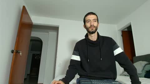 Alejandro Hernndez online show from July 2026 04:19:01 AM