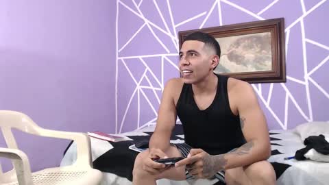 alejandrocock online show from October 2025 03:21:01 PM