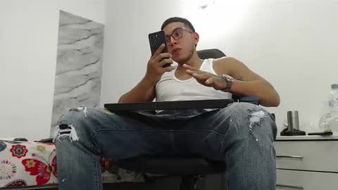 alejandrocock online show from January 2026 10:26:01 PM