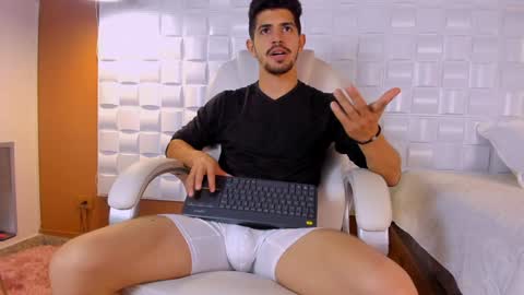Snapshot of alejandrostorm chatting on February 2025 09:04:01 PM Alejo online show from February 2025 09:04:01 PM