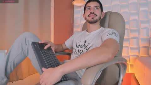 Snapshot of alejandrostorm chatting on March 2026 11:00:01 PM Alejo online show from March 2026 11:00:01 PM