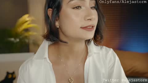 Alejandra online show from February 2025 01:57:01 AM