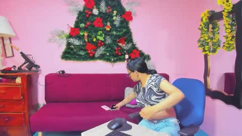 Snapshot of alejita_smithh chatting on January 2026 12:20:02 PM zoe and Kataleya online show from January 2026 12:20:02 PM