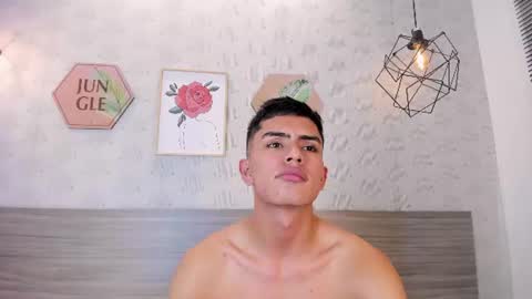 alejo_jones_ online show from July 2026 04:39:33 PM