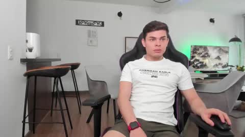 Snapshot of alejoo_twink chatting on February 2025 06:53:01 PM ONLYFANS Alejoo twink online show from February 2025 06:53:01 PM